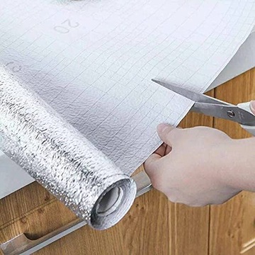 FOLIA SAMOPRZYLEPNA ALUMINIOWA WODOODPORNA KUCHENNA 40X200 SREBRNA