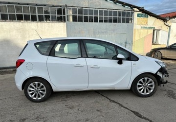 Opel Meriva II Mikrovan Facelifting 1.4 Turbo ECOTEC 120KM 2015 Opel Meriva 1.4T Benzyna Maly Przebieg AUTOMATYCZNA SKRZYNIA 1.4 120KM, zdjęcie 4