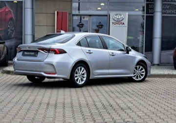 Toyota Corolla XII Sedan Facelifting 1.5 VVT-i 125KM 2024 Toyota Corolla 1.5 VVT-i 125 KM Comfort Salon PL ASO I wl. Bezwypadko, zdjęcie 4