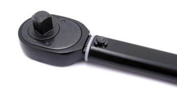 Динамометрический ключ для колес 1/2