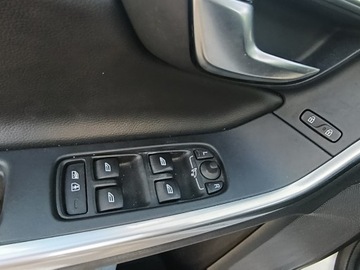 Volvo V60 II  2018 VOLVO V60 Facelifting 2.0 T3 DRIVE-E 152KM, Manual, 2x Klucz, zdjęcie 23