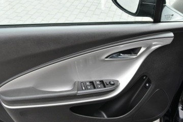 Opel Ampera 2012 Opel Ampera 1.4 150KM Hybryda Plug-in 2012r., zdjęcie 25