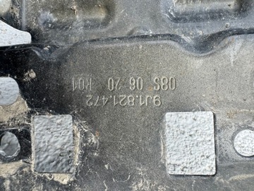 PORSCHE TAYCAN 9J0 9J1 9J BLATNÍK PRAVÝ PŘEDNÍ VELMI DOBRÝ