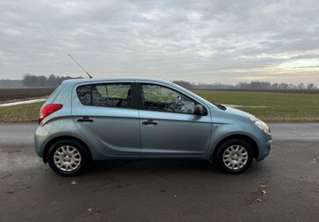 Hyundai i20 I Hatchback 5d 1.2 DOHC 78KM 2009 Hyundai i20 1.2 Benzyna 78KM, zdjęcie 3