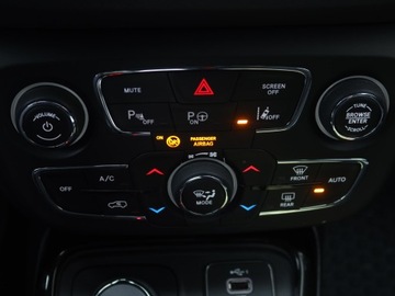 Jeep Compass II SUV 1.4 Multiair 170KM 2019 Jeep Compass 1.4 MultiAir, Salon Polska, zdjęcie 15