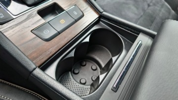 Skoda Superb III Scout 2.0 TSI 280KM 2022 Skoda Superb Combi Scout 2.0TSI 280KM 4X4 Hak Kame, zdjęcie 33