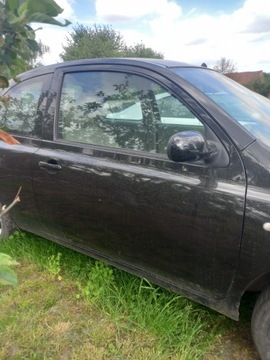 DVEŘE LEVÉ PŘEDNÍ NISSAN MICRA K12 03-2010 1.2 BENZÍN Z11J 3 DVEŘNÍ