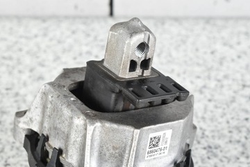 BMW 5 G30 7 G12 X5 G05 ULOŽENÍ MOTORU PRAVÁ 6860476 45EX JENOM 7012KM!