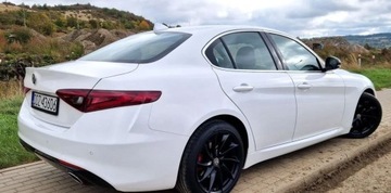 Alfa Romeo Giulia II Sedan 2.0 Turbo 200KM 2017 Alfa Romeo Giulia 2.0T 200KM Automat LED Xenon Skora Navi 2.0 Benzyna, zdjęcie 3