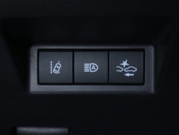 Toyota Yaris III Hatchback 5d Facelifting 2017 1.5 Dual VVT-iE 111KM 2020 Toyota Yaris 1.5 Dual VVT-i, Salon Polska, Klima, zdjęcie 16