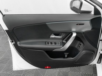 Mercedes Klasa A W177/V177 Sedan Facelifting 2.0 200d 150KM 2023 Mercedes A 200 GD8K607#200 d Progressive 8G-DCT, zdjęcie 9