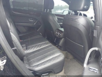 Bentley Bentayga 2017 Bentley Bentayga W12 First Edition 2017 6.0 Benzyna 600KM, zdjęcie 13