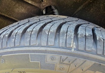 DS 3 Hatchback (Citroen) 1.2 VTi 82KM 2014 Citroen DS3 Citroen DS3 Pure Tech VTi 82 SoChic 1.2 Benzyna 82KM, zdjęcie 25