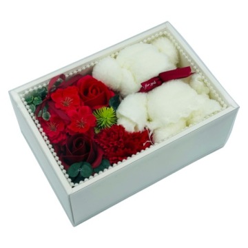 ЦВЕТОЧНЫЙ ЯЩИК С ЦВЕТАМИ МЫЛО ЦВЕТЫ С ПЛЮШЕВЫМ МИШКОЙ РОЖДЕСТВЕНСКАЯ ЕЛКА ПОДАРОК