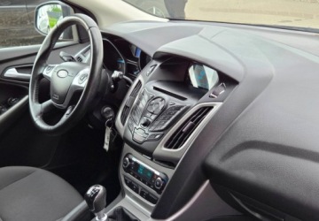 Ford Focus III Kombi Facelifting 1.6 TDCi 115KM 2014 Ford Focus 1,6 Diesel 116 km 1.6 Diesel 116KM, zdjęcie 7