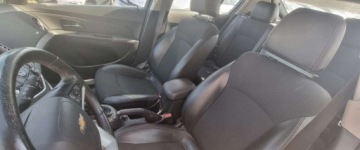 Chevrolet Cruze Hatchback 5d 1.7D  130KM 2013 Chevrolet Cruze 2013r, 1.7 CRDI. Lekko uszkodzony tyl. Jezdzi. 1.7 Diesel, zdjęcie 6