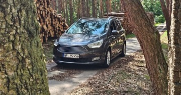 Ford C-MAX II Grand C-MAX Facelifting 1.5 TDCi 120KM 2017 Ford Grand C-MAX Bardzo dobry stan samochodu. Pelna dokumentacja 1.5 120KM
