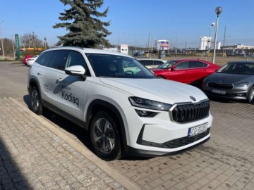 Skoda Kodiaq II SUV 1.5 TSI mHEV 150KM 2025 Skoda Kodiaq Kodiaq Edition 130 1,5 TSI m-HEV 110 kW 7-biegowa DSG - maly, zdjęcie 4