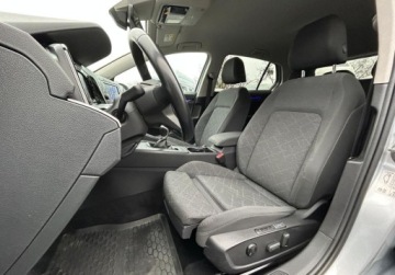 Volkswagen Golf VII Hatchback 5d Facelifting 1.5 TSI BMT 130KM 2020 Volkswagen Golf Life Pakiety, ACC, ergoActive z masazem, Kamera, Indukcja, zdjęcie 7