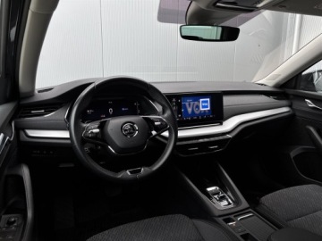 Skoda Octavia IV Liftback 1.5 TSI EVO 150KM 2023 Skoda Octavia 1.5TSI 150KM Style DSG l LED Matrix,, zdjęcie 12