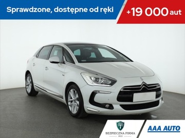 DS 5 Hatchback (Citroen) 2.0 HDi Hybrid4 200KM 2014 Citroen DS5 Hybrid4 Airdream, 197 KM, 4X4