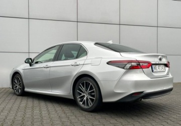 Toyota Camry IX Sedan 2.5 Hybrid Dynamic Force 218KM 2021 Toyota Camry Salon Polska Automat Navi Kamera Led 1 Wlasciciel FV23, zdjęcie 9