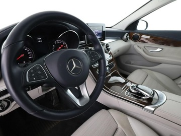 Mercedes Klasa C W205 Limuzyna 180 156KM 2014 Mercedes C 180 automat półskóra jane wnętrze, zdjęcie 13