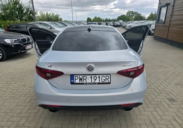 Alfa Romeo Giulia II Sedan Facelifting 2.0 Turbo 280KM 2023 Alfa Romeo Giulia 2,0 Benzyna 280 KM Q4 Veloce Ti Automat 4x4 GWARANCJA Za, zdjęcie 21