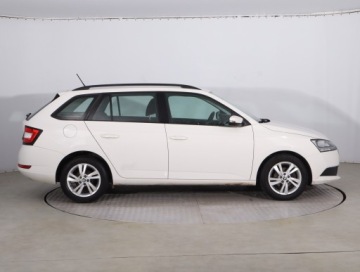 Skoda Fabia III Kombi Facelifting 1.0 MPI 60KM 2021 Skoda Fabia 1.0, Salon Polska, GAZ, Klima, zdjęcie 5