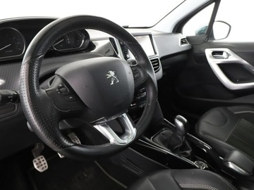 Peugeot 2008 I SUV Facelifting 1.2 PureTech 110KM 2017 Peugeot 2008 1.2 Benzyna Crossway Panorama Navi, zdjęcie 13