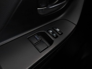 Toyota Yaris III Hatchback 5d Facelifting 2017 1.5 Dual VVT-iE 111KM 2017 Toyota Yaris automat grzane fotele kamera, zdjęcie 32