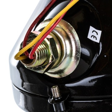 Левый передний фонарь с лампами C330 C360 C385 T25