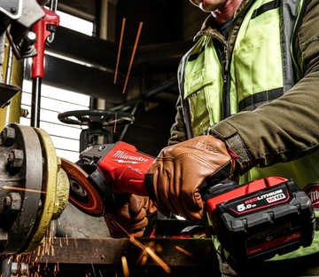 Аккумуляторная углошлифовальная машина 125 мм с регулировкой скорости M18 FSAGV125XPDB