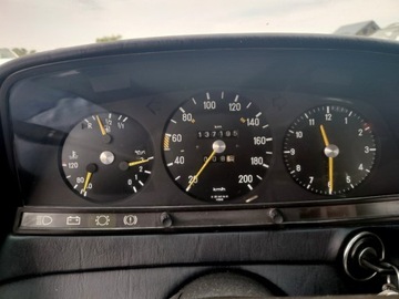 Mercedes W123 1981 Mercedes-Benz W123 Mercedes-Benz W123 2.0 Benzyna 94KM, zdjęcie 10