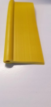 Кедра для прихожей из цветного пластика