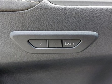 Toyota C-HR II SUV Plug-In 2.0  223KM 2025 Executive 2.0 Plug-in Hybrid Dynamic Force 223KM | Podgrzewane fotele!, zdjęcie 3