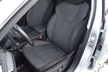 Skoda Octavia IV Kombi 2.0 TDI 150KM 2022 Skoda Octavia 2.0TDI 150KM Style Combi DSG Smartlink Kamera Kessy ACC Ambi, zdjęcie 28