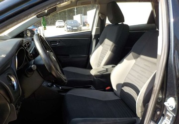 Toyota Auris II 2016 Toyota Auris Okazja 1.8 Hybryda 100KM, zdjęcie 16