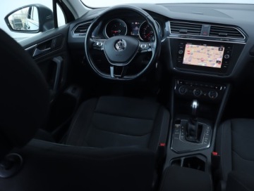 Volkswagen Tiguan II SUV 2.0 TDI 150KM 2019 VW Tiguan 2.0 TDI, DSG, Navi, Klima, Klimatronic, zdjęcie 6