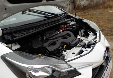 Toyota Yaris III Hatchback 5d Facelifting 2017 1.0 VVT-i 72KM 2019 Toyota Yaris Okazja Benzyna 72KM, zdjęcie 4
