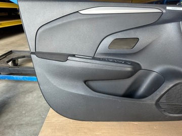 TAPICERKA,BOCZEK DRZWI LEWY PRZÓD OPEL CORSA F