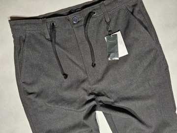 TOP SECRET spodnie jogger z mankietem M 82cm