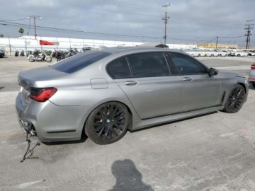 BMW Seria 7 G70 2022 BMW Seria 7 740i 2022 3.0l 3.0 Benzyna 335KM, zdjęcie 3