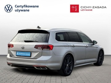 Volkswagen Passat B8 Variant 2.0 TDI BlueMotion SCR 190KM 2019 Volkswagen Passat TDI 190KM Highline R-Line Panorama Kam. 360 Keyless, zdjęcie 4