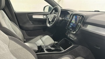 Volvo XC40 Crossover Facelifting 2.0 B3 163KM 2022 Volvo XC 40 B3 Core Automat Kombi, zdjęcie 13