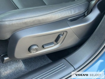 Volvo XC40 Crossover Facelifting 2.0 B4 197KM 2025 Volvo XC 40 VOLVO XC40 B4 Plus Dark Benzyna (197+1, zdjęcie 18