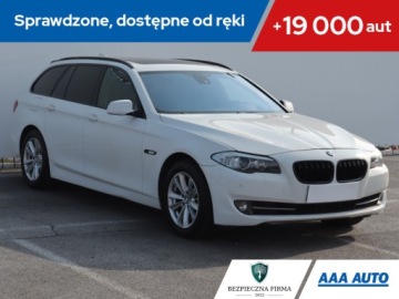 BMW Seria 5 F10-F11 Touring 525d 218KM 2011 BMW 5 525d xDrive, 214 KM, 4X4, Automat, Skóra