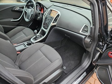 Opel Astra J Hatchback 5d 1.6 Turbo ECOTEC 180KM 2011 OPEL ASTRA J 1.6 Turbo 180 KM, zdjęcie 12