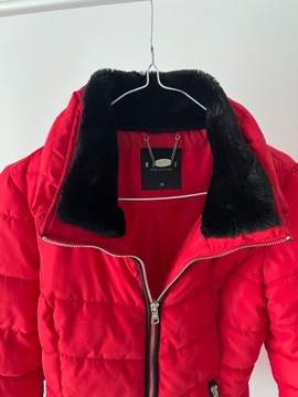 Mohito czerwona kurtka pikowana futerko 34 XS