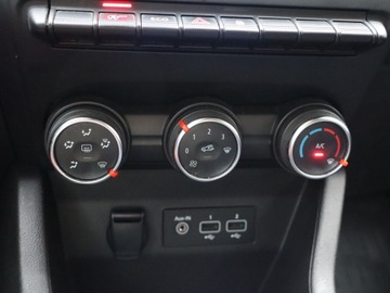 Renault Clio IV Hatchback 5d Facelifting 1.5 Energy dCi 90KM 2019 Renault Clio 1.5 dCi, Klima, Tempomat, Parktronic, zdjęcie 12